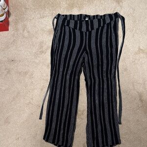 Torrid Black and White Patterned Skirt